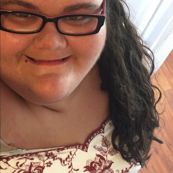 Meet your Posher, Tonya - Picture 2 of 8